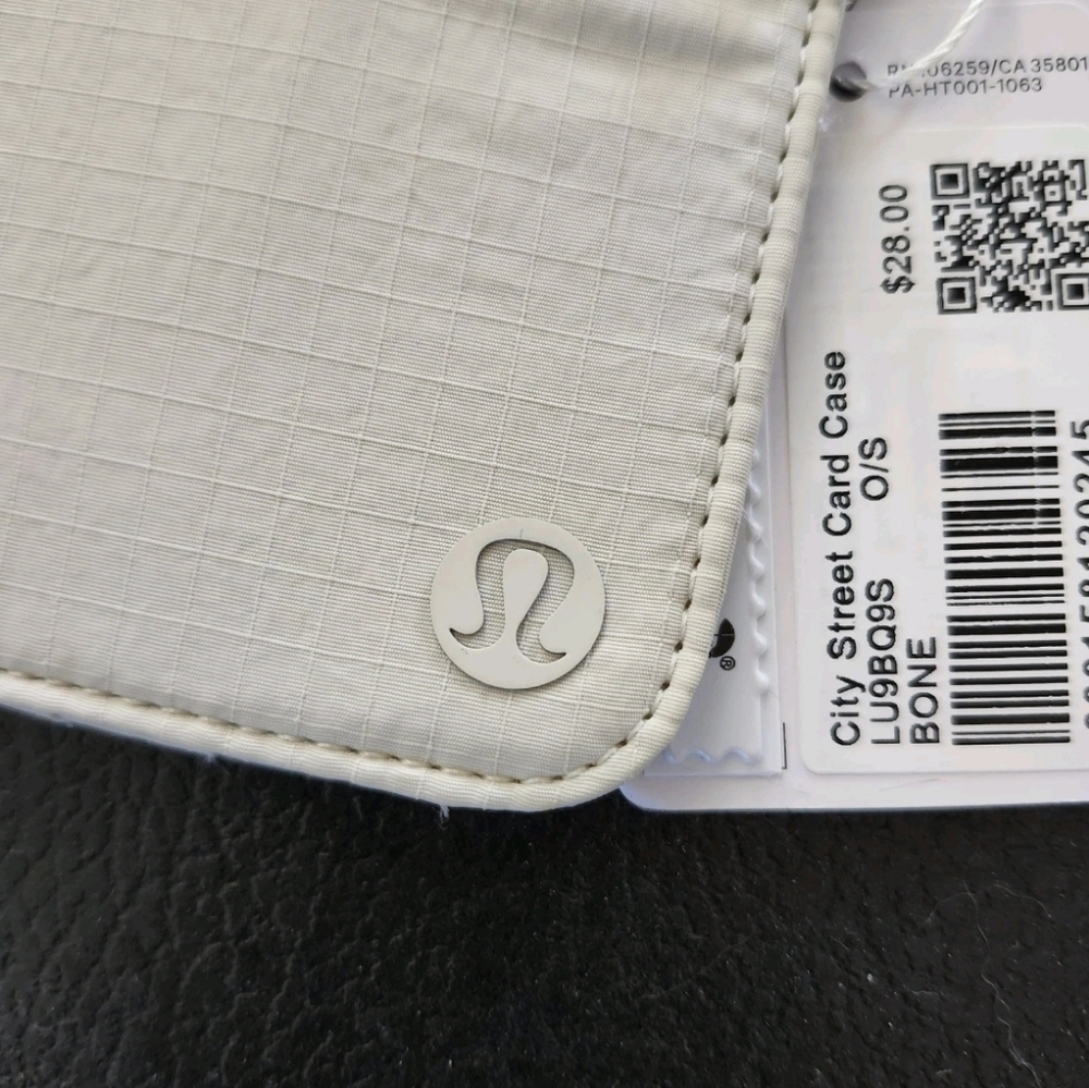 [SOLD] Lululemon City Street Card Nylon Case in Bone Color, NWT, 3.4" x 5.1"